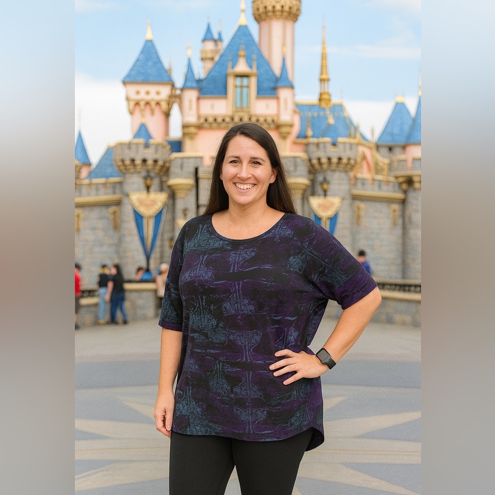 Disney Maleficent Top - Size Small - Fits sizes 8-10 • Disney World Disneyland